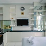 Comfortable Signature Park Tebet Studio Apartment By Travelio